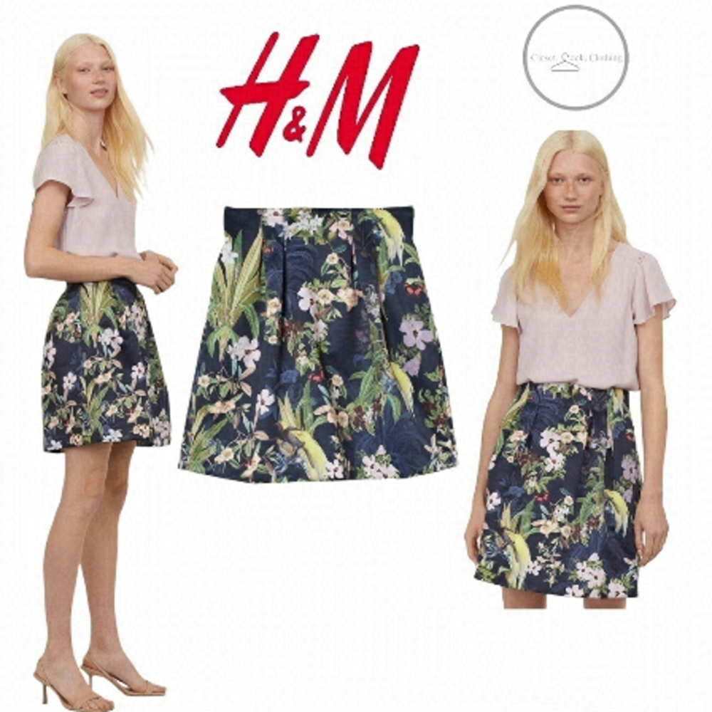 𝅺H&M Pleated Floral Skirt Size 8